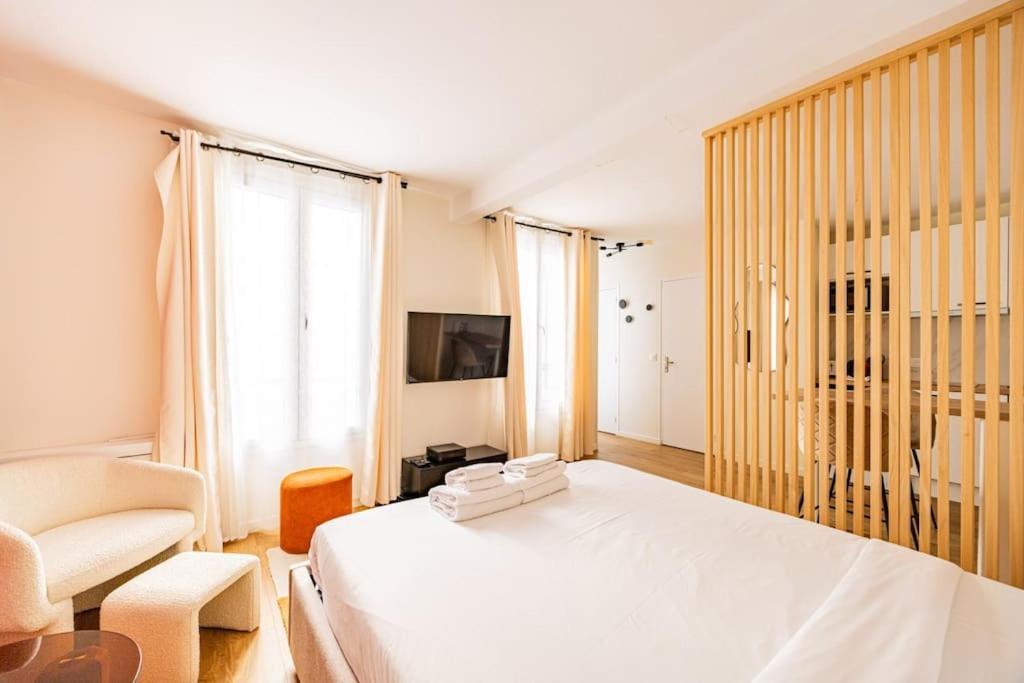 11#studio 2 Pers#bon Marche#st Germain#paris 6 *