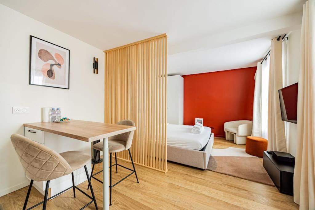 11#studio 2 Pers#bon Marche#st Germain#paris 6 *