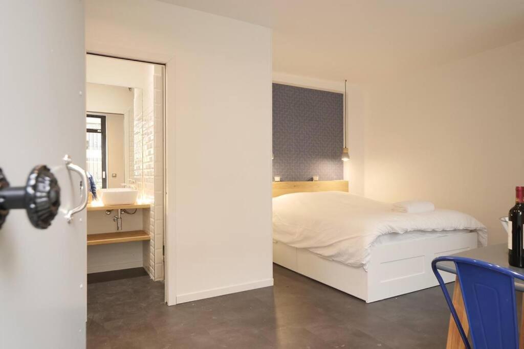 Mykeypers - Cozy Near Canal Saint Martin Apartment *