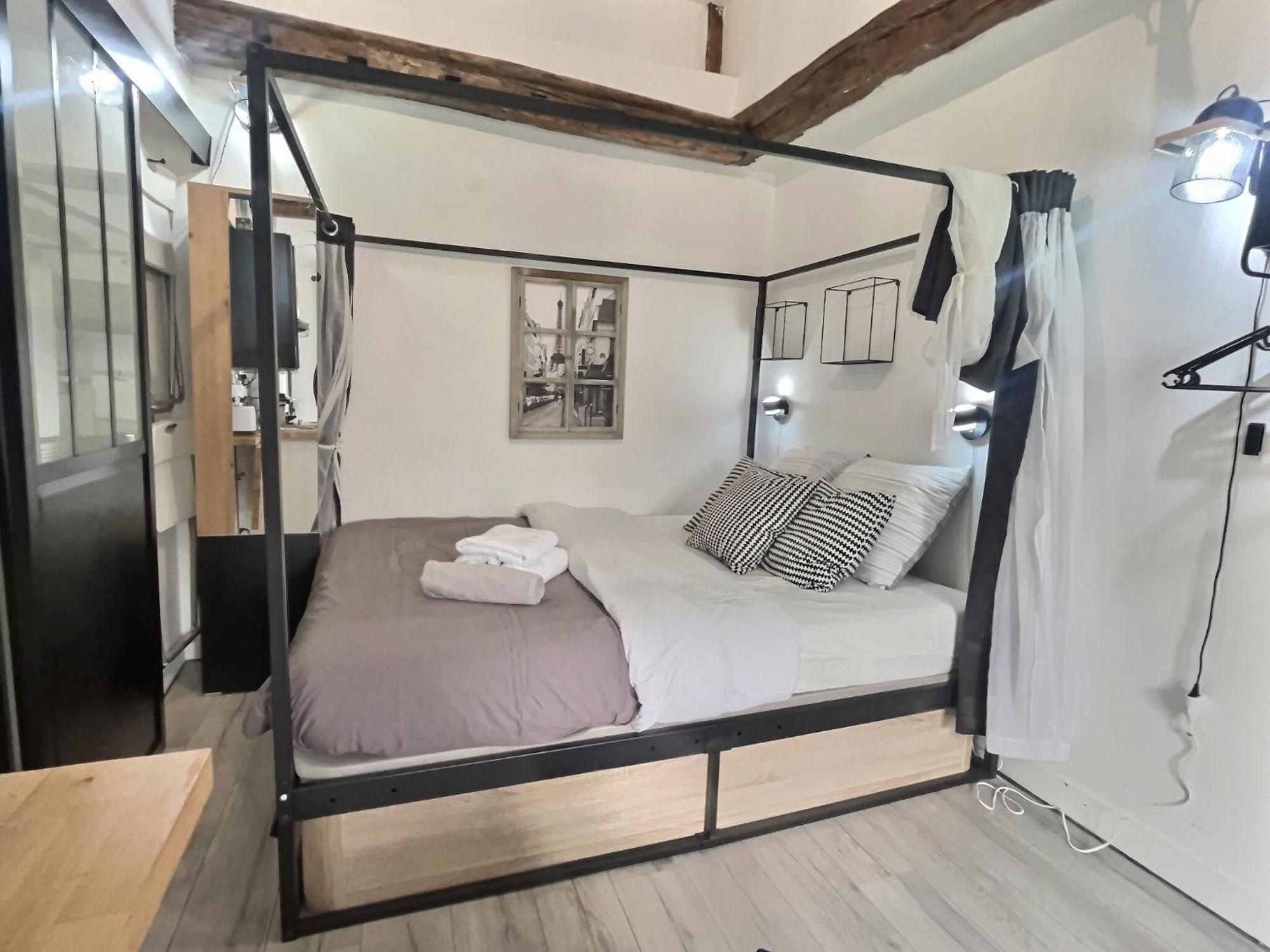Apartment Beau Calme Gare Et Metro A 300m Paris