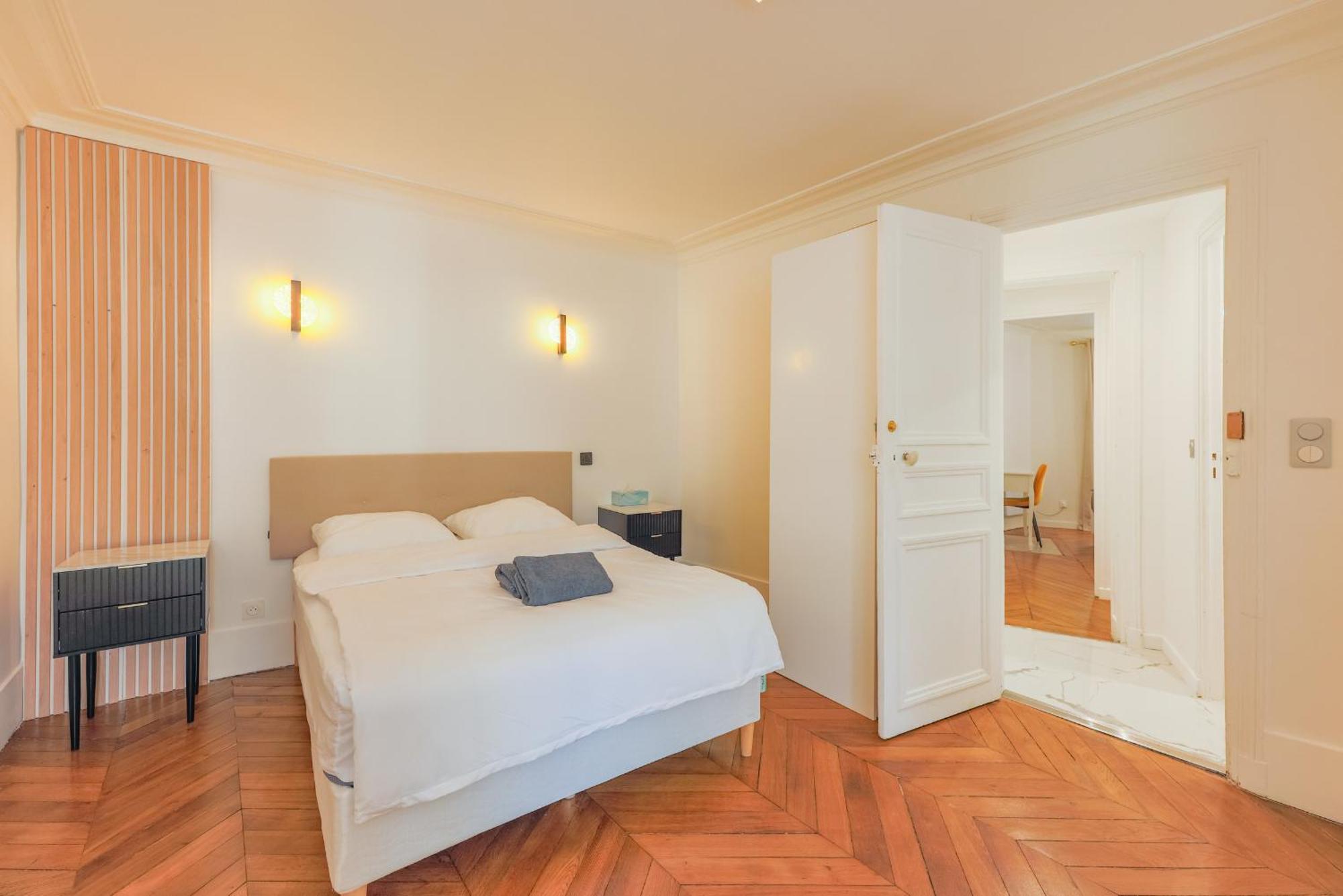 Apartment Champs Elysees Luxury Paris