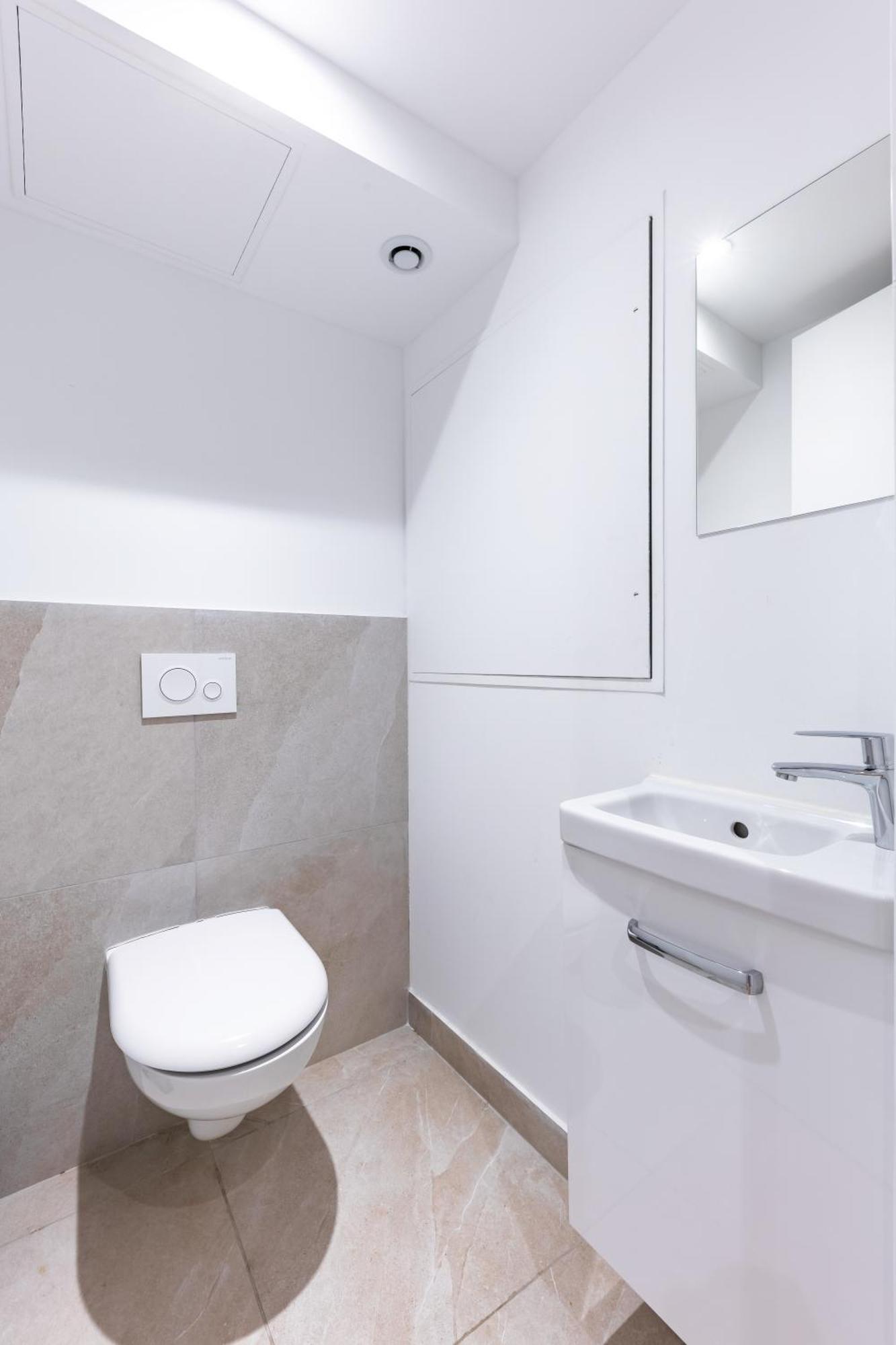 Apartment Brand New 3 Bedrooms Facing Madeleine/st Honore *