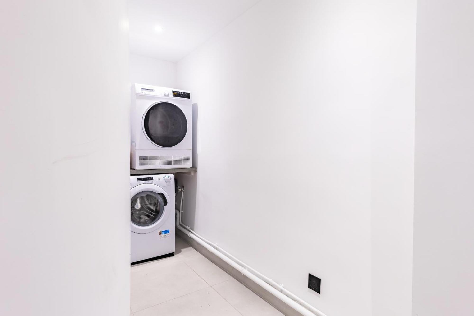 Apartment Brand New 3 Bedrooms Facing Madeleine/st Honore *