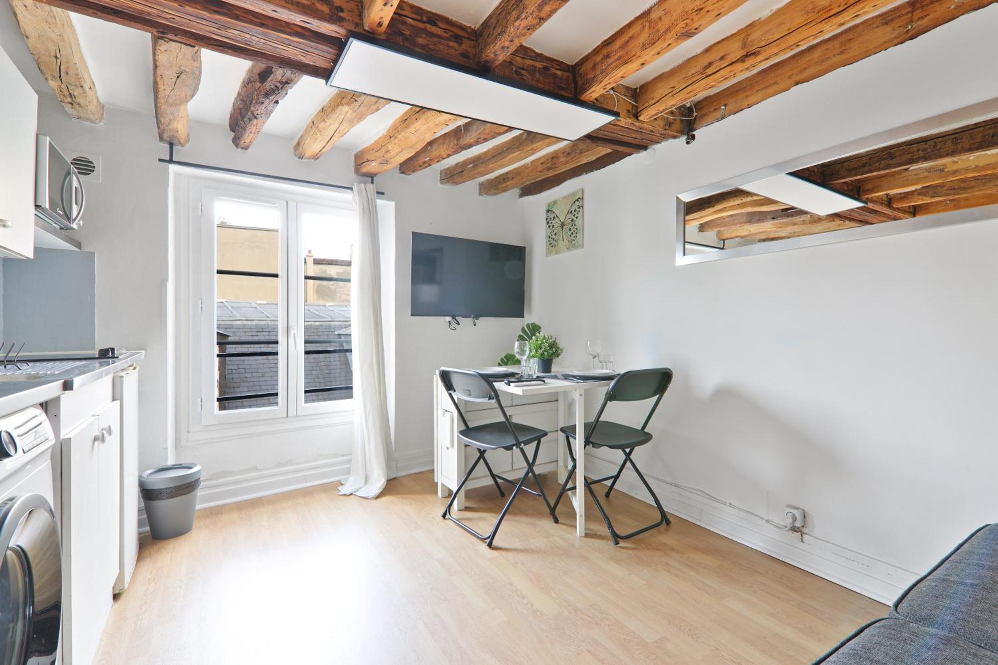 Quartier Saint-michel Notre-dame 4 Apartment
