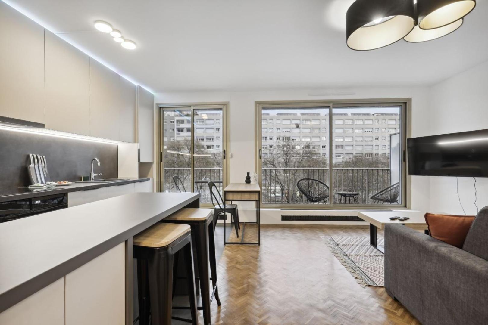 520 Patsy - Superbe A Apartment