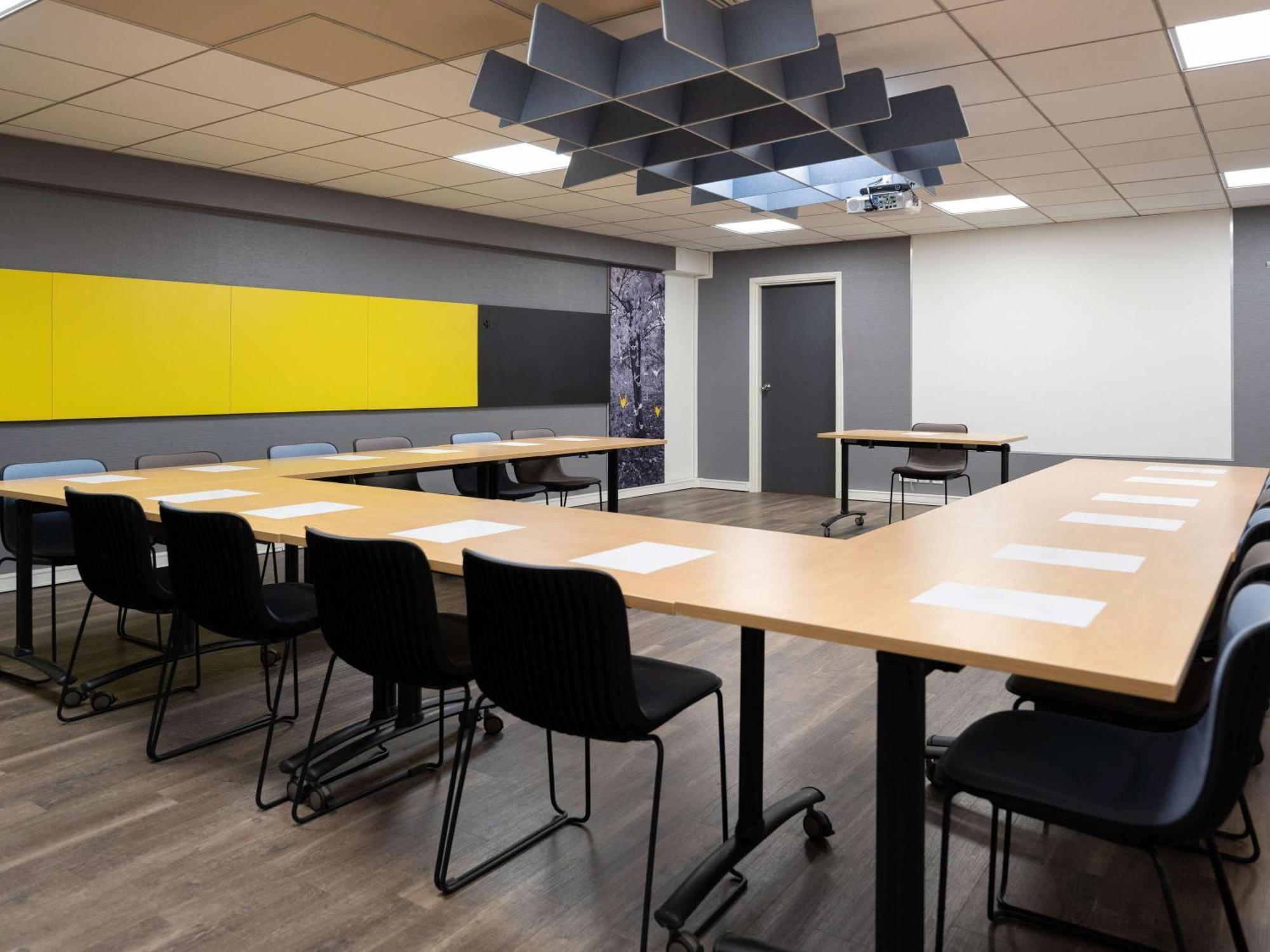 Hotel Ibis Gare De Lyon Ledru Rollin Paris