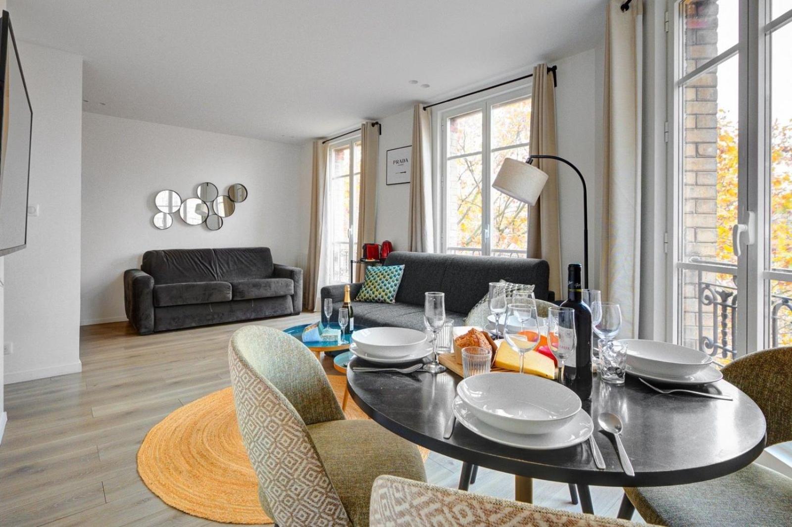 153 Mylene - Superbe A Appartement Paris