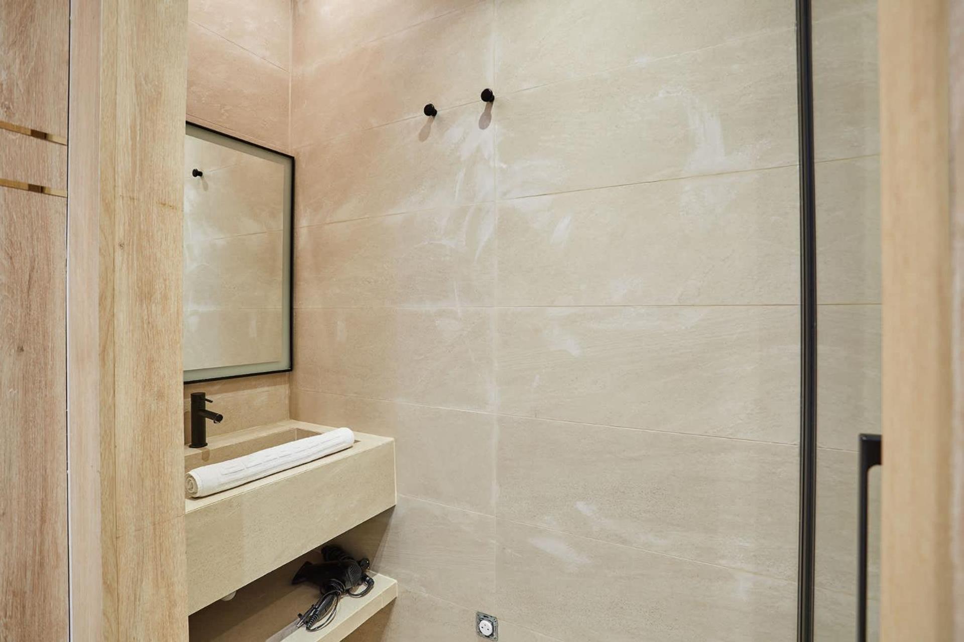 Sublime In The Heart Of 4 People Fbmar1 By Studioprestige * Paris
