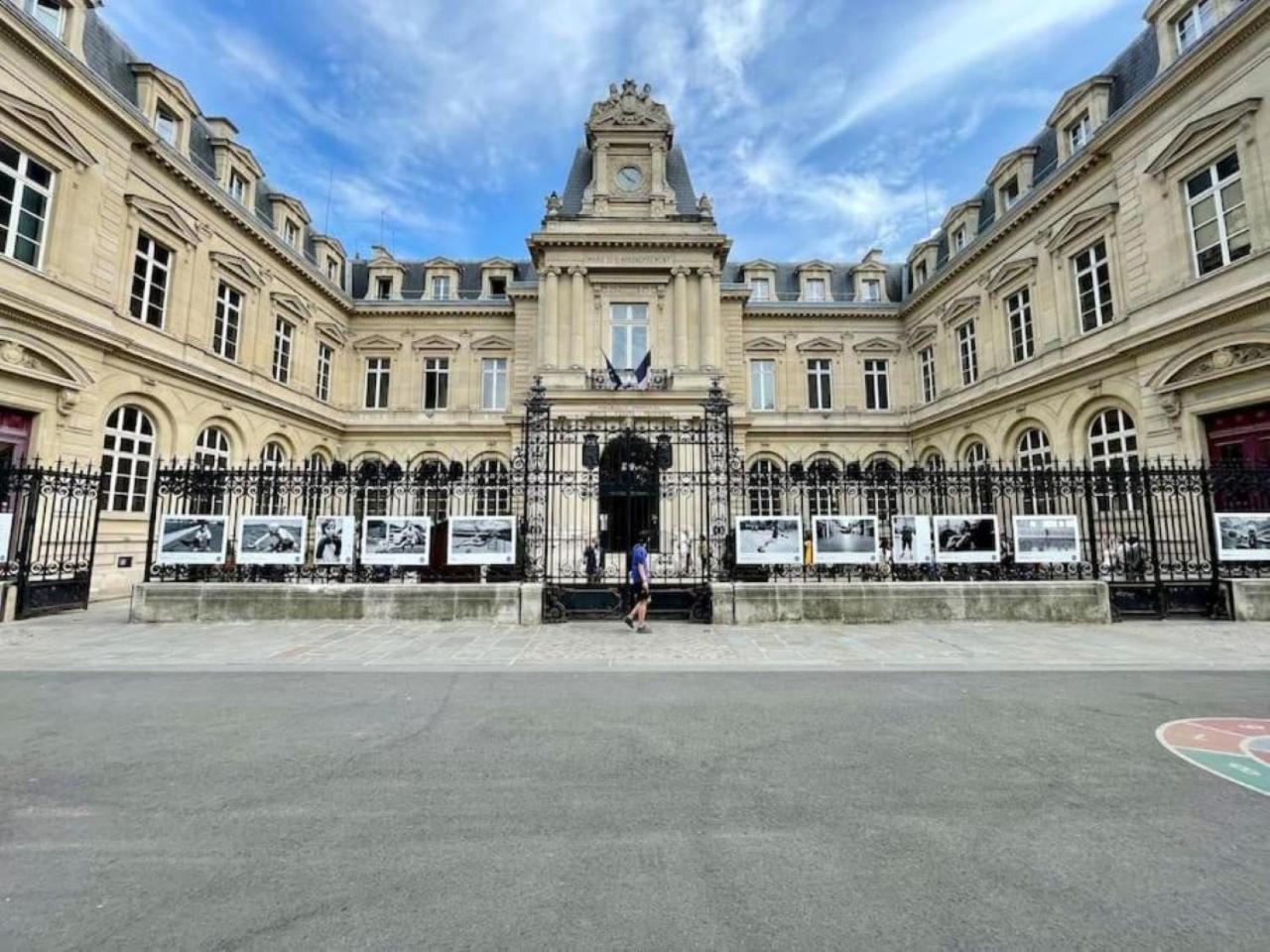 Apartment La Galerie Des Archives-unique And Elegant Gem-marais