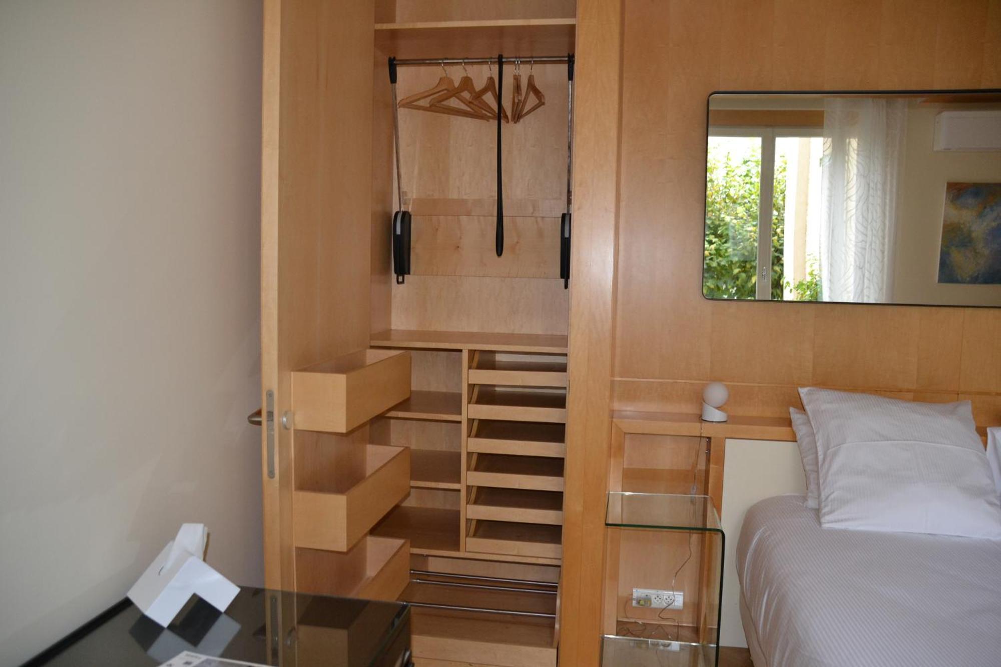 La D'auteuil, 16, Renovee Homestay *
