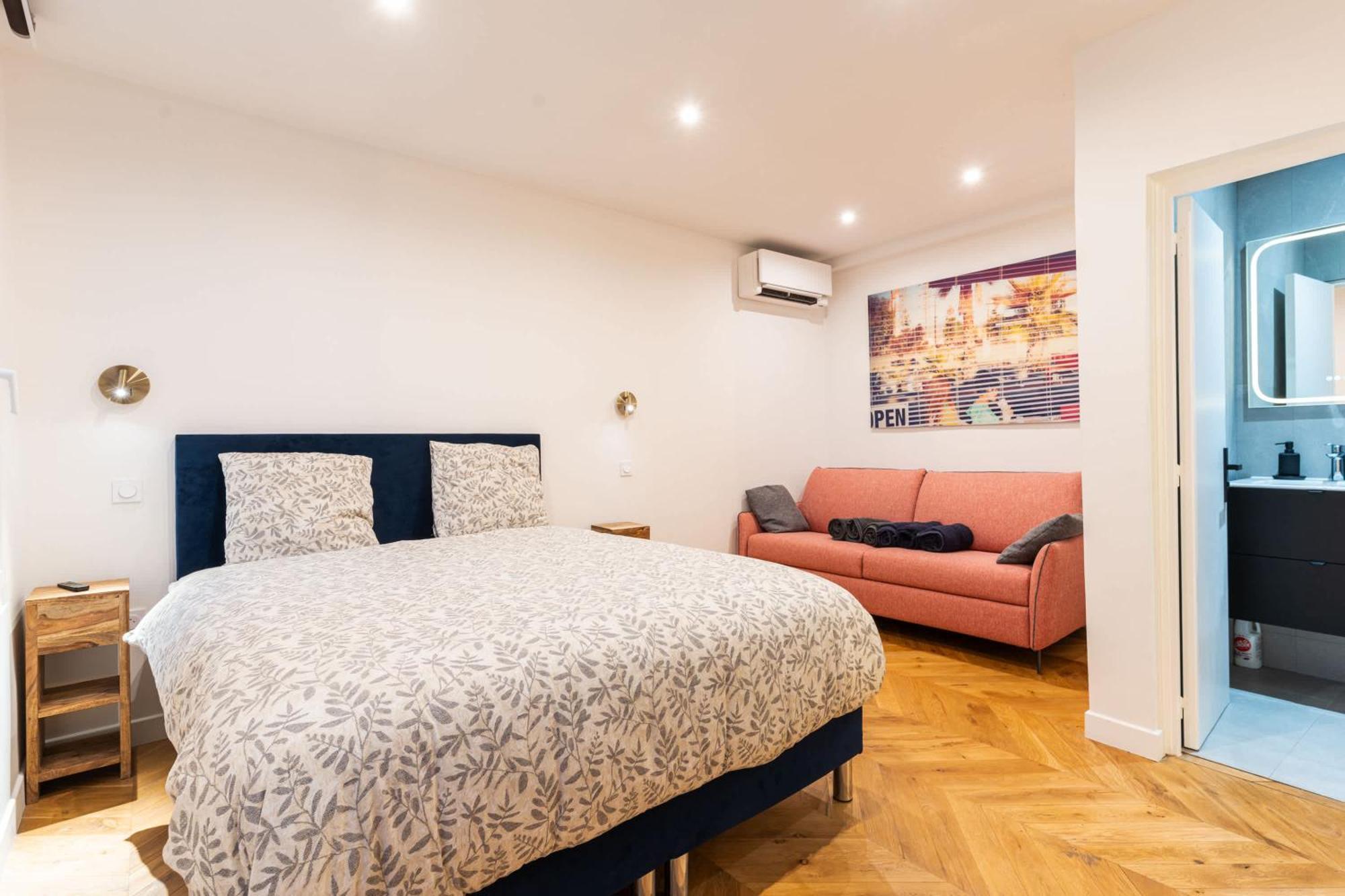 Town House Nation, Bastille, Ac By Lcc Agency Paris