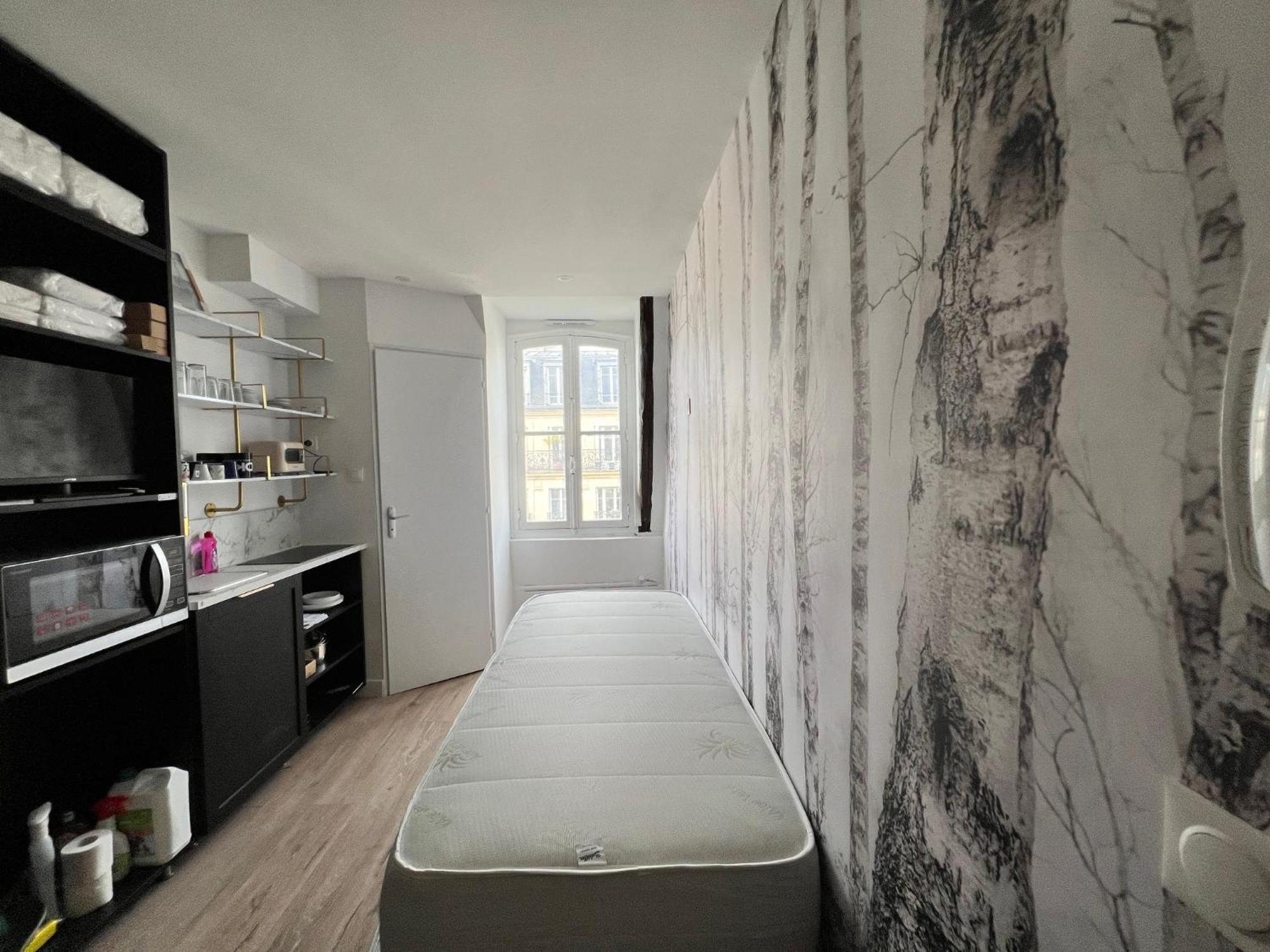 Batignolles, Montmartre 12m2 , Metro 13 Et 14 Apartment Paris