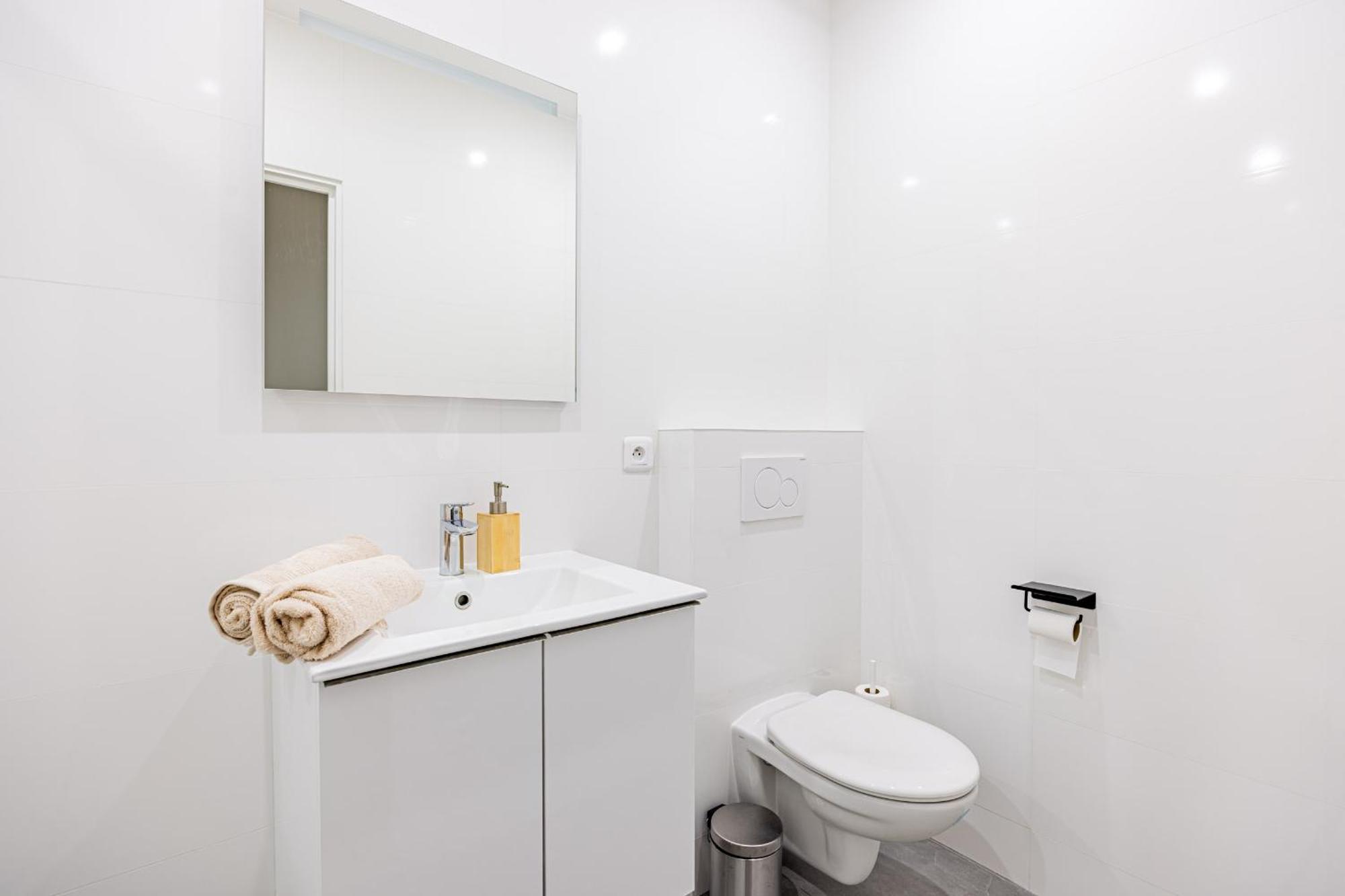 Nation Confort & Espace Apartment