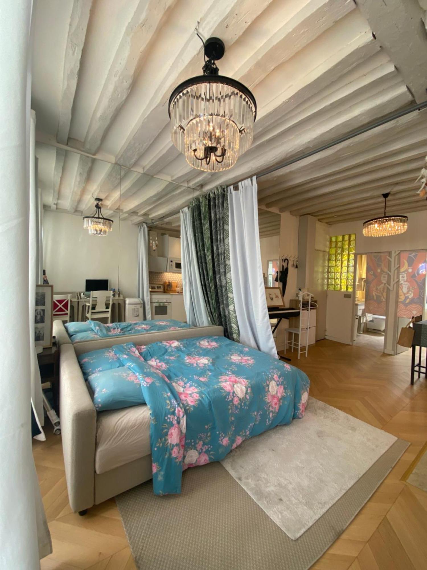 Cosy A Saint Michel-notre Dame Center *