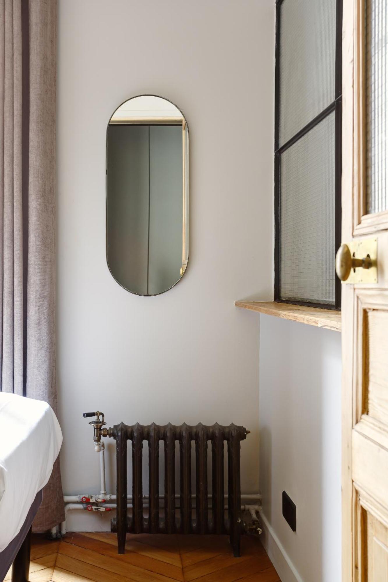 Stylish In The Heart Of * Paris
