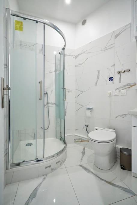 Le Magenta - Coeur De - Canal Saint Martin - 3 6 Personnes Apartment