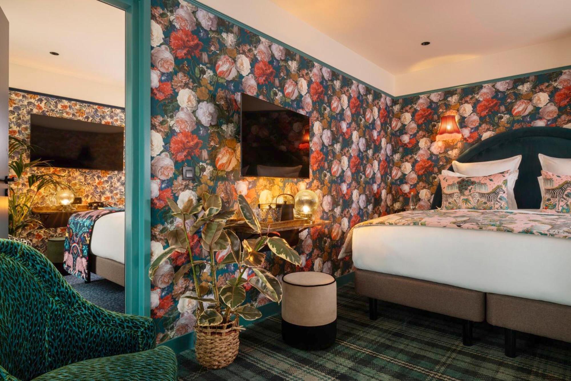 Ginette A La Folie & Hotel Paris