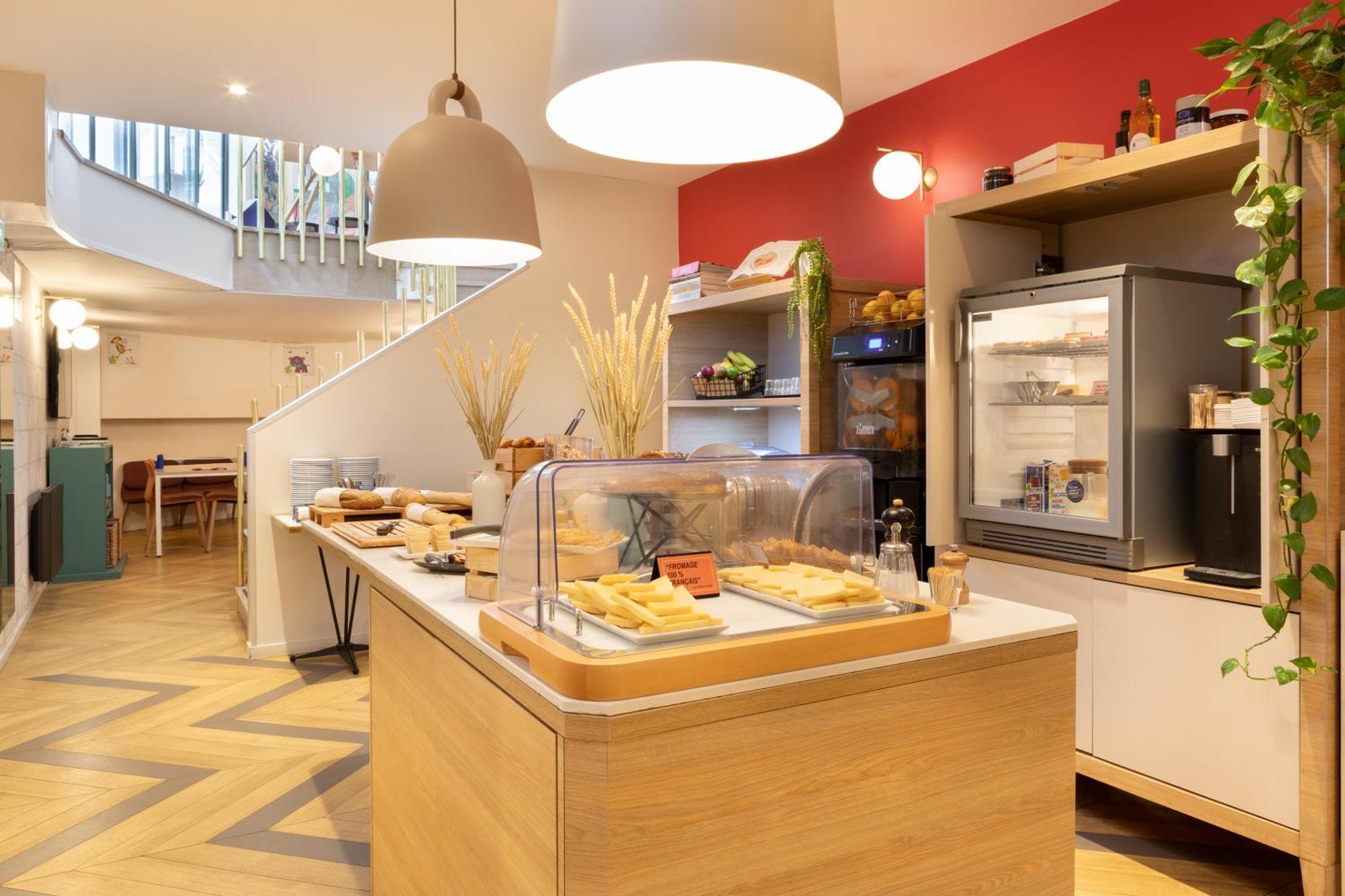 Hotel Ibis Styles Nation Porte De Montreuil 3*