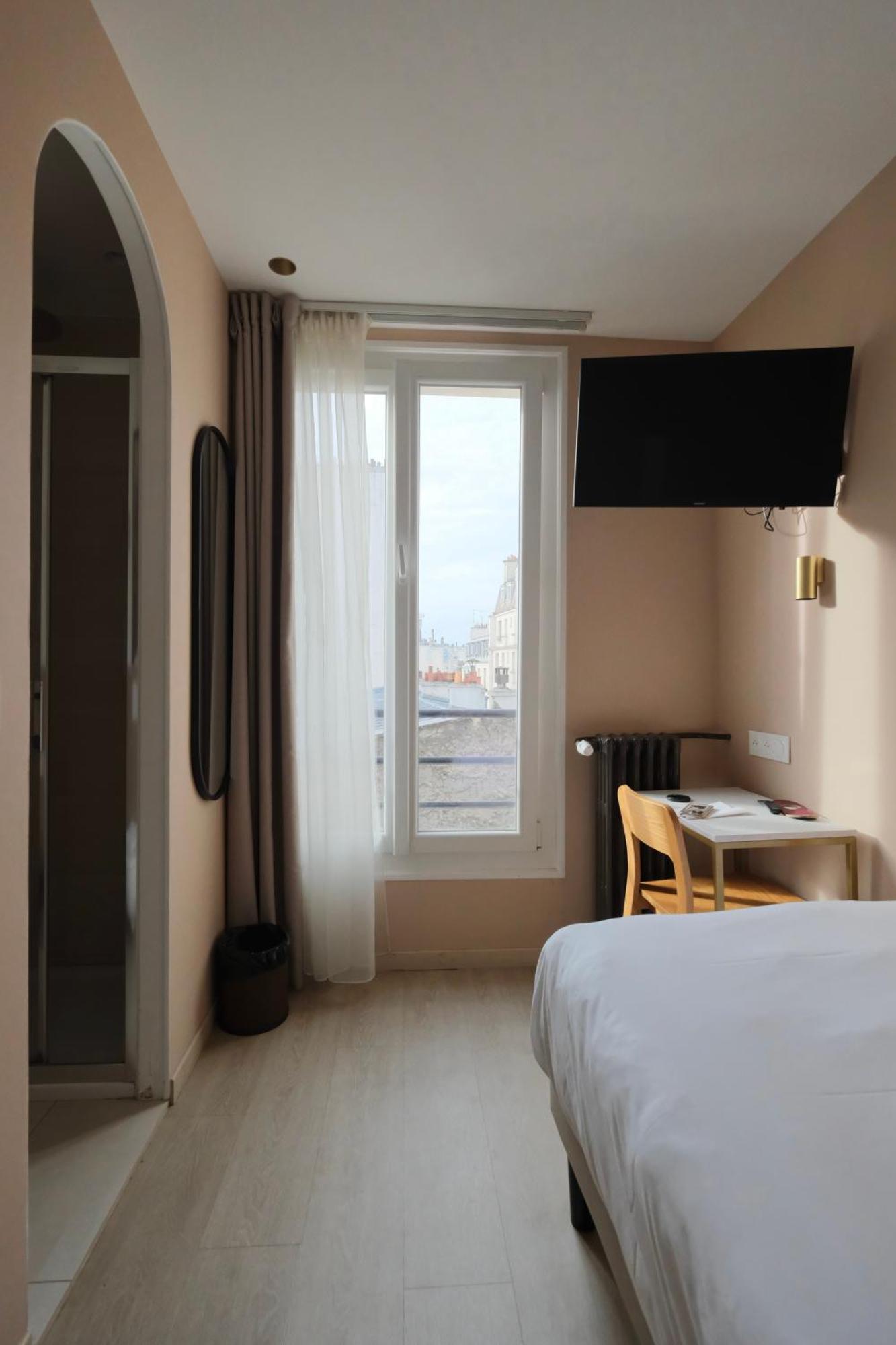 Hipotel Père-lachaise République Hotel
