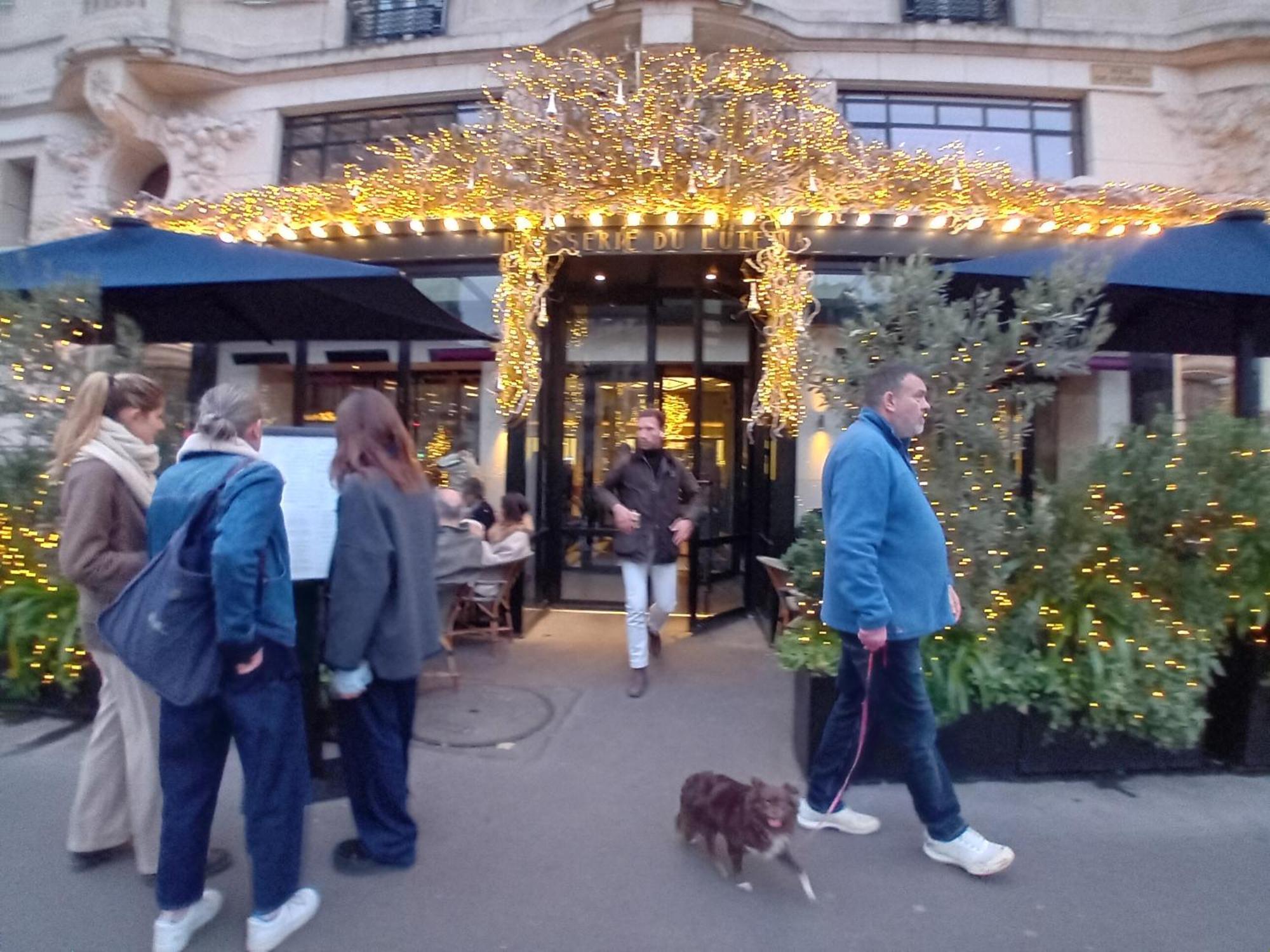 1 Minute Gare Montparnasse , Center, Awsome Place, Close To Eiffel Tour And Louvre Meusm , Front Metro Paris
