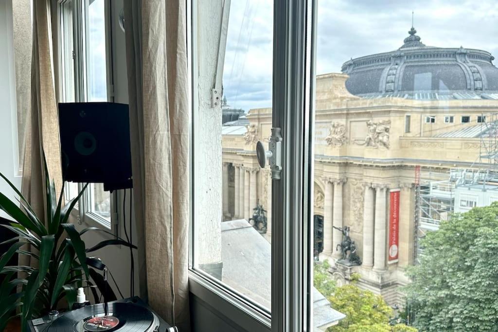 Apartment Lumineux Et Moderne En Face Du Grand Palais - Champs Elysees Paris