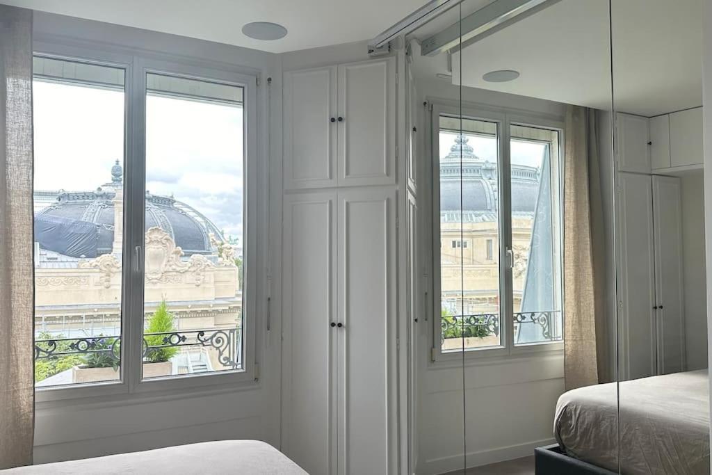 Lumineux Et Moderne En Face Du Grand Palais - Champs Elysees Apartment