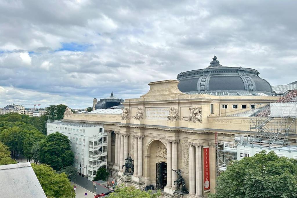Apartment Lumineux Et Moderne En Face Du Grand Palais - Champs Elysees *