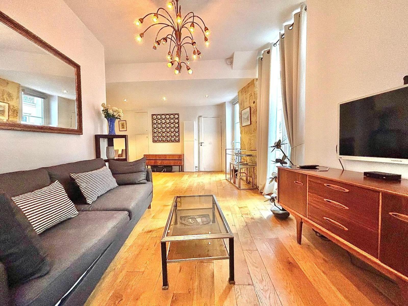 Appartement Center - 1st Palais Royal/louvre Museum Paris