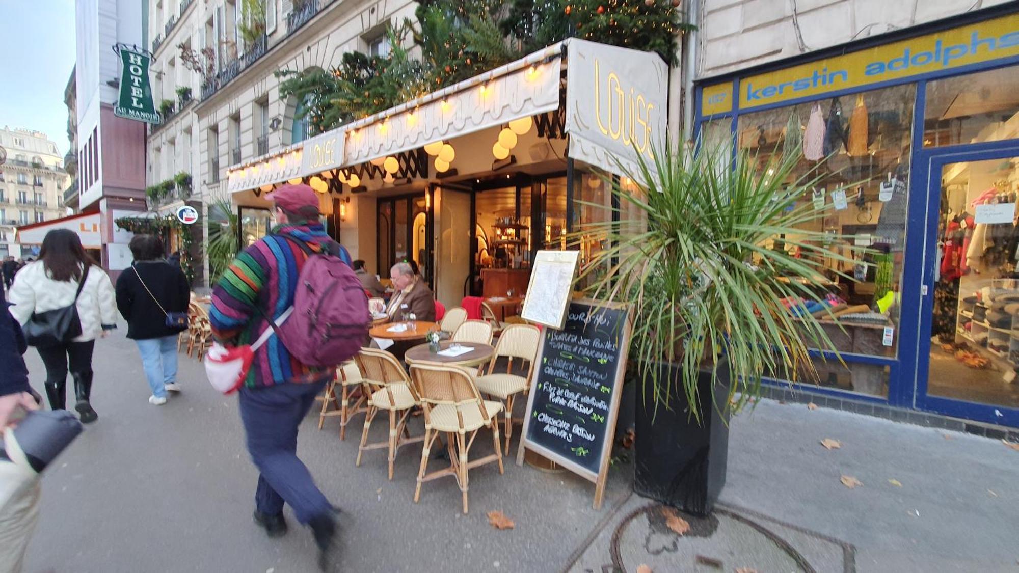 1 Minute Gare Montparnasse , Center, Awsome Place, Close To Eiffel Tour And Louvre Meusm , Front Metro Paris