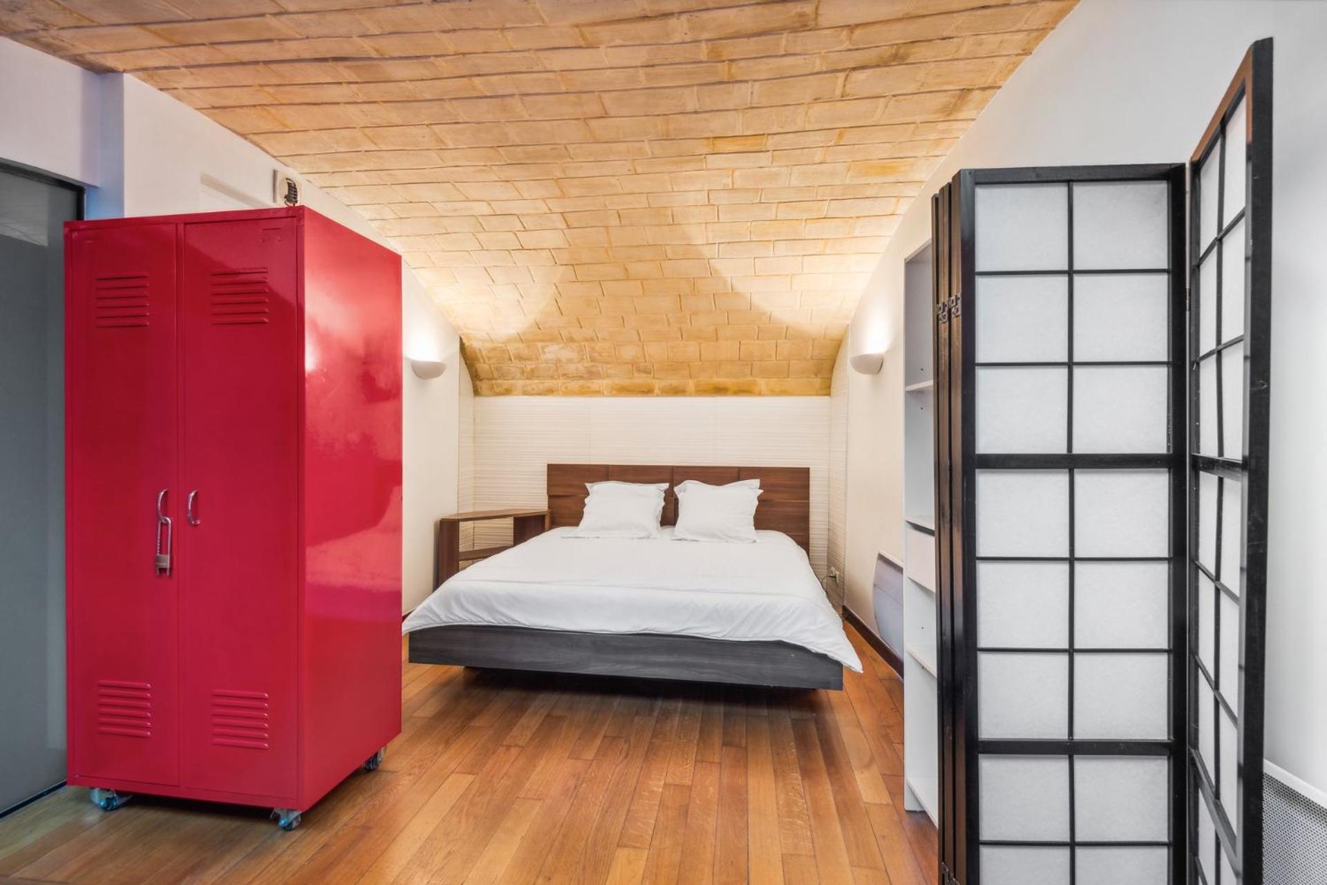 Loft De 80 M² Avec Jardin Privatif * Paris