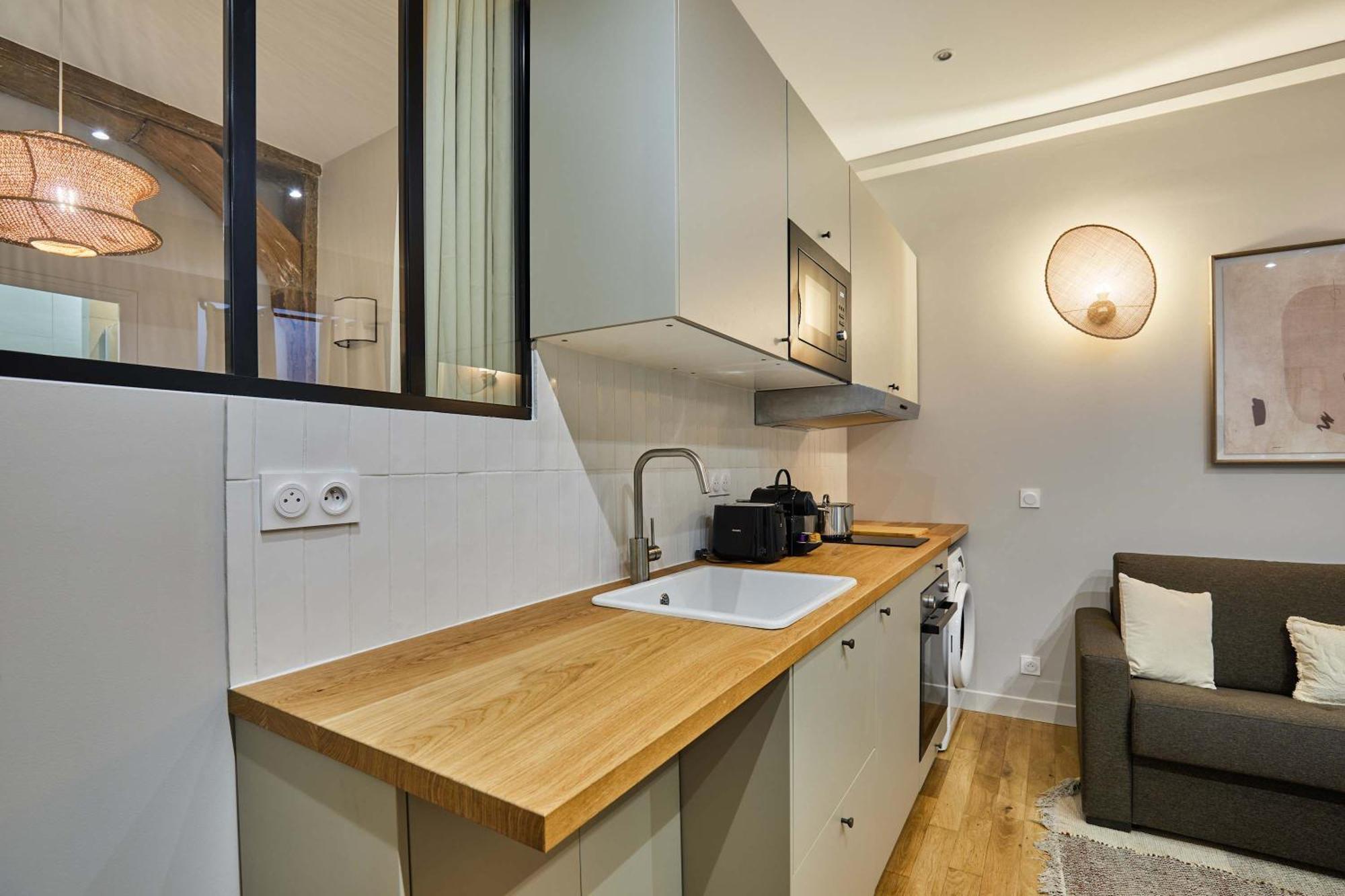1 Bedroom Center Of By Prestige Apartment Paris