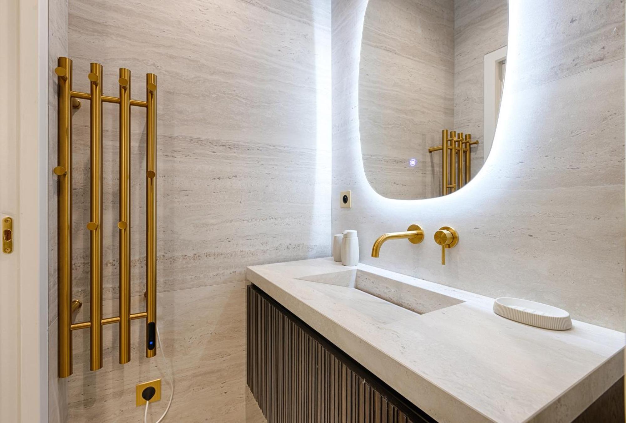 Apartment Charming Pied-a-terre Champs-elysee *