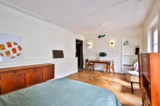 Apartment Republique Of Paris
