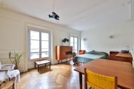 Apartment Republique Of Paris