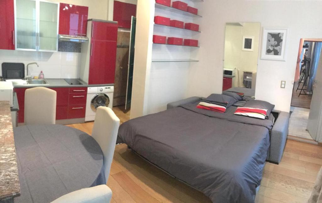 Appartement Center Saintgermainsdespres Paris