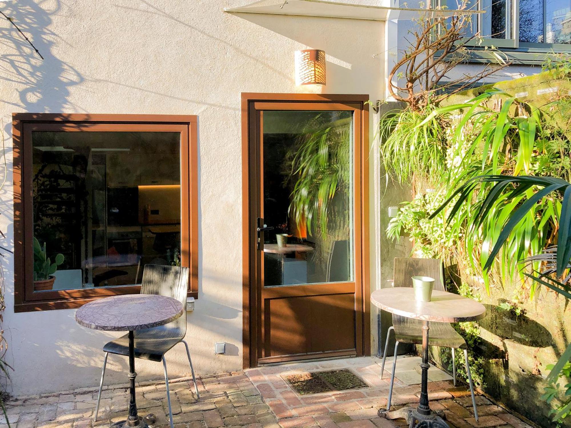Apartment Charming House, Calm Garden In The Center Of