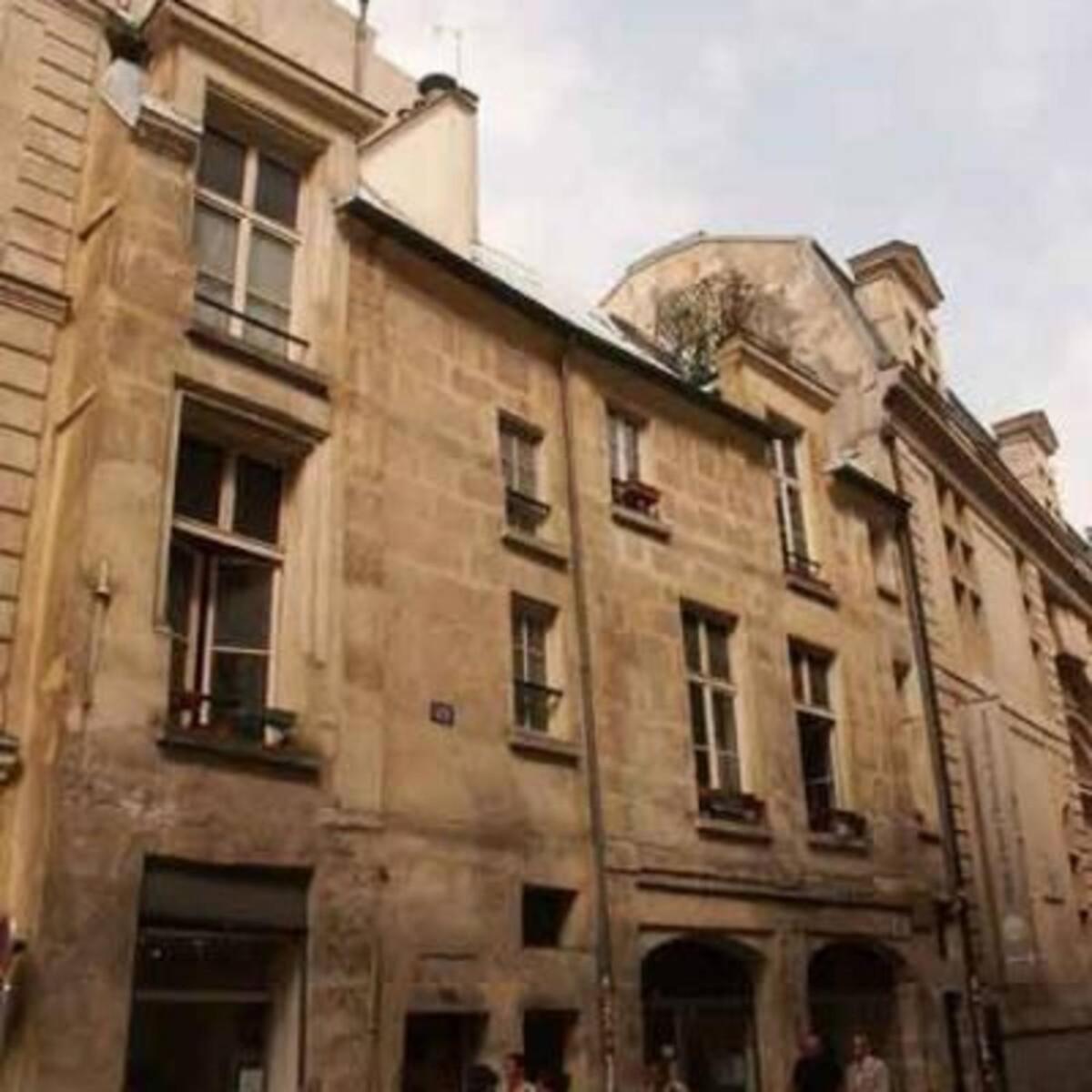Dans Le Marais Avec Terrasse