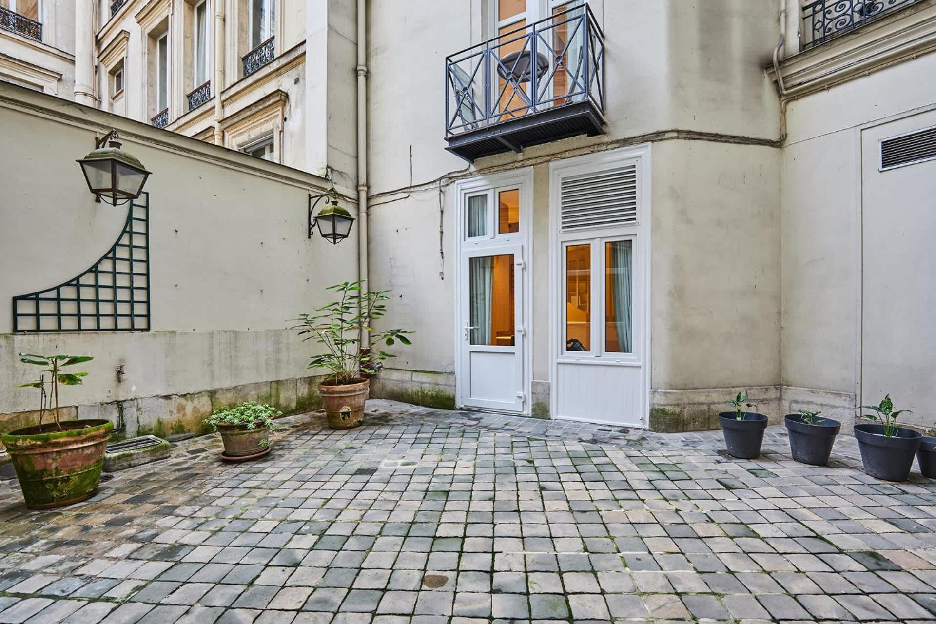 Sublim 1bdr Ac Arc De Triomphe Champs Elysees By Prestige Apartment