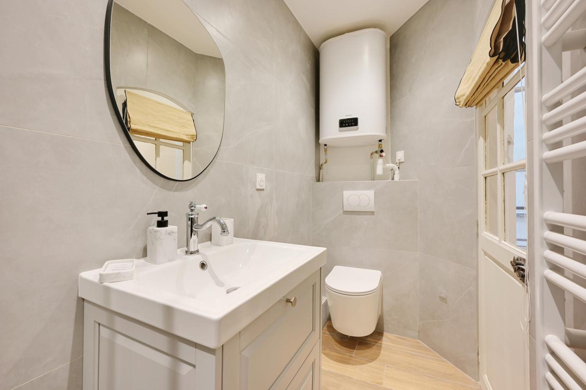 Triplex A Saint-germain-des-pres Apartment *