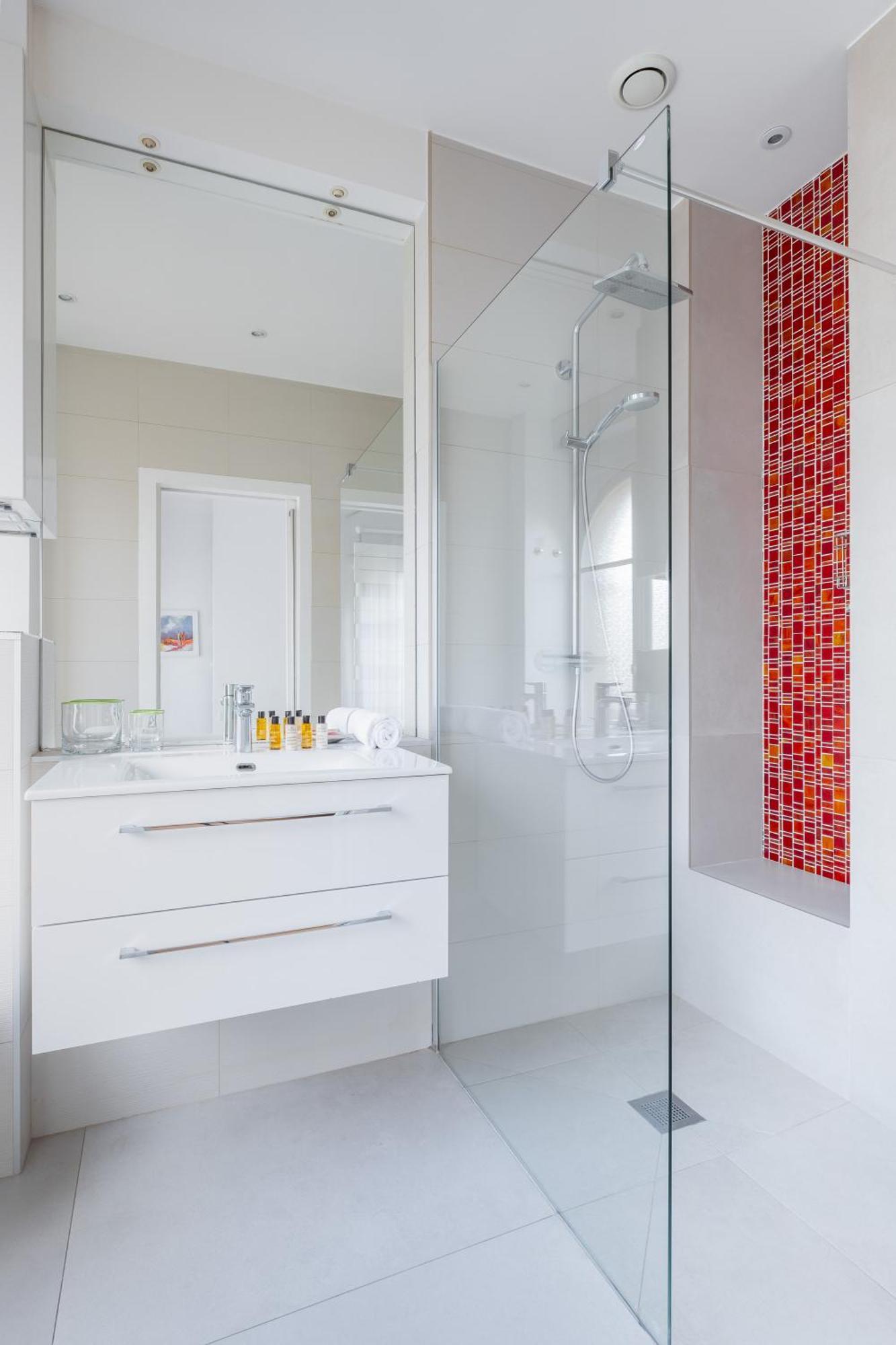 Veeve - Peaceful Gallery Apartment Paris