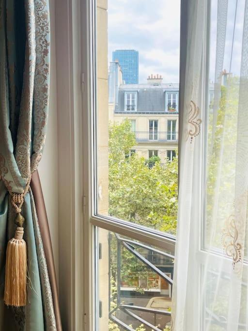 Luxurious 2 Bedrooms-view Seine River-paris Center