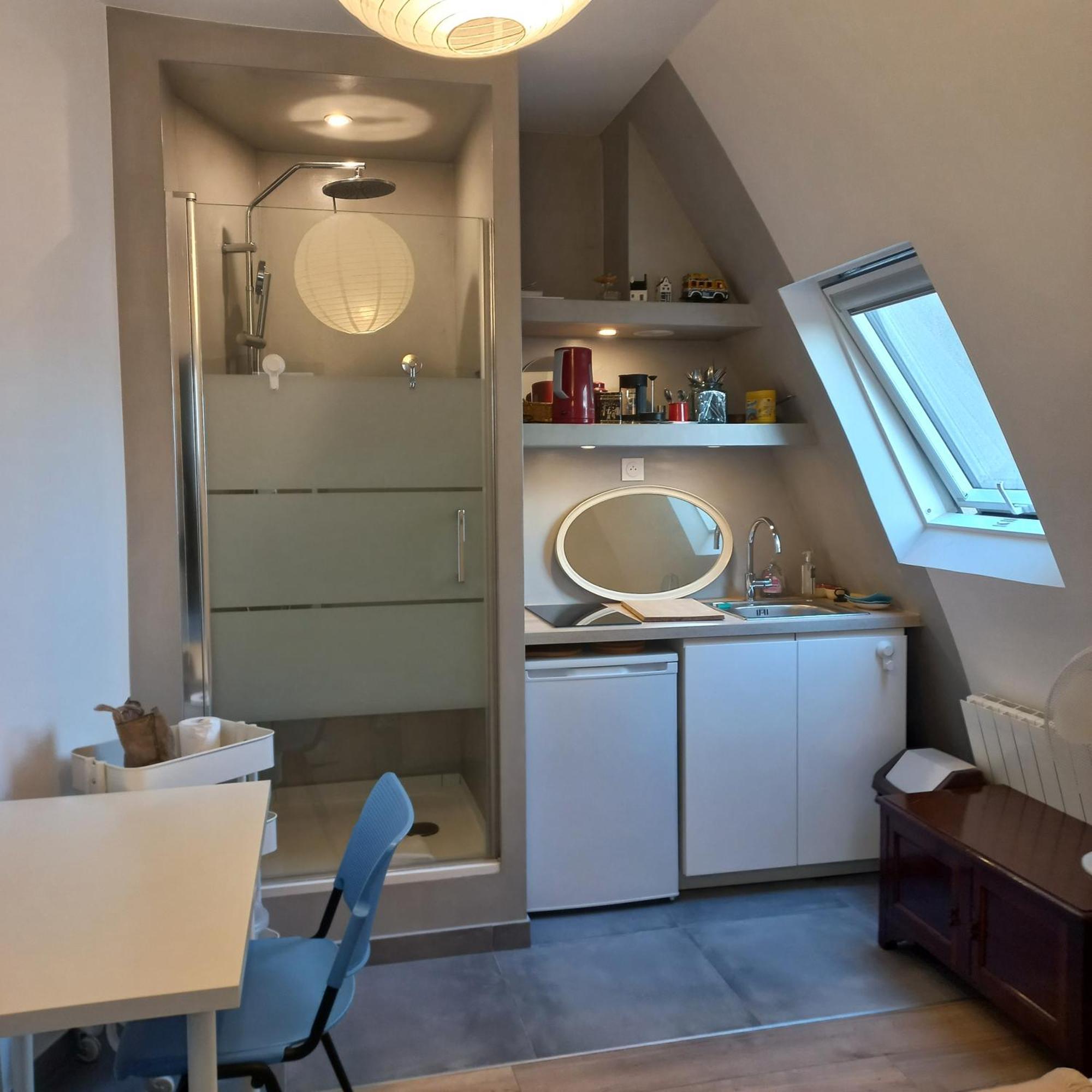 Charming - Famous Marais Neighborhood Apartment