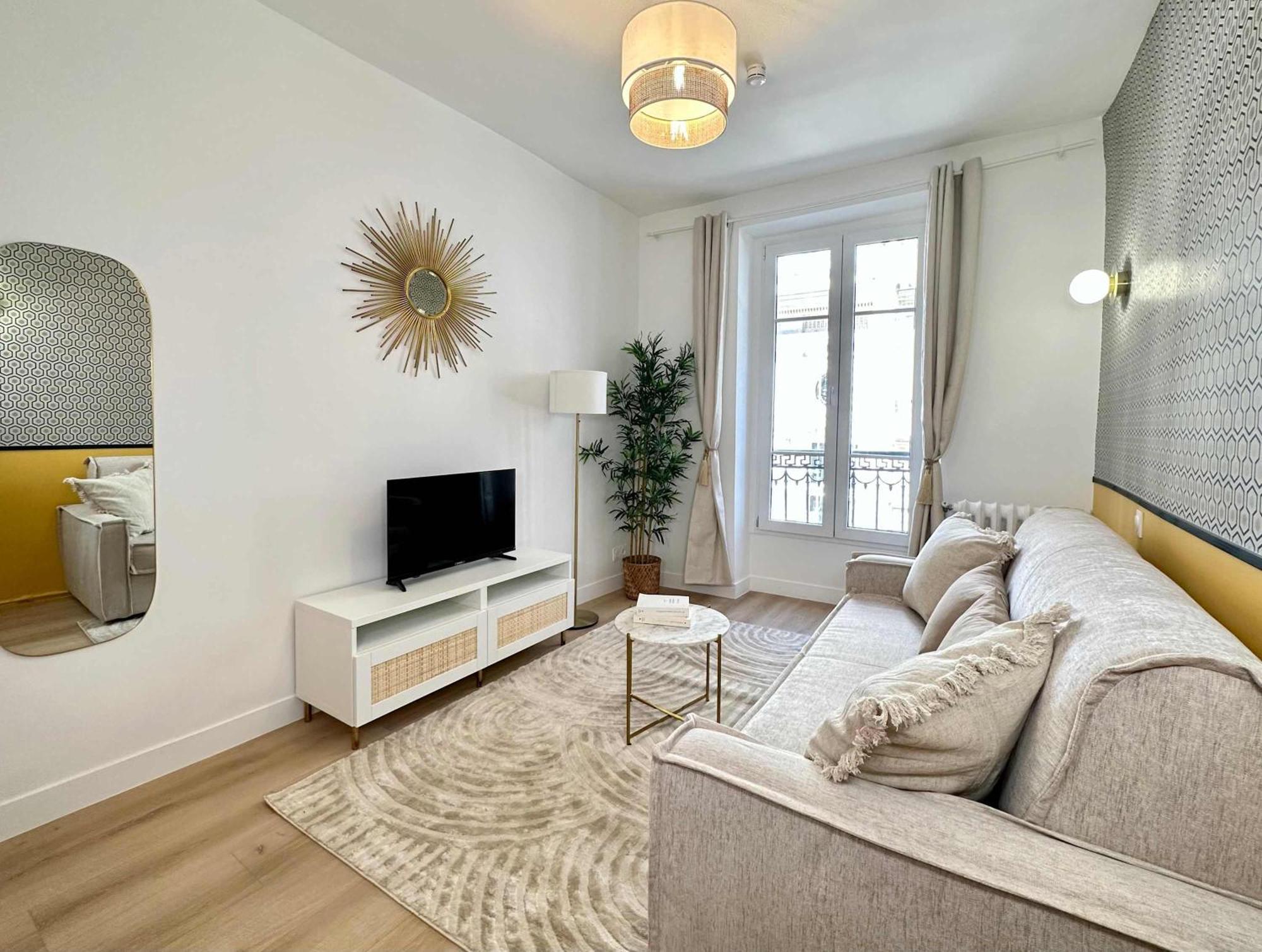 Welcoming Near Opera Apartment *