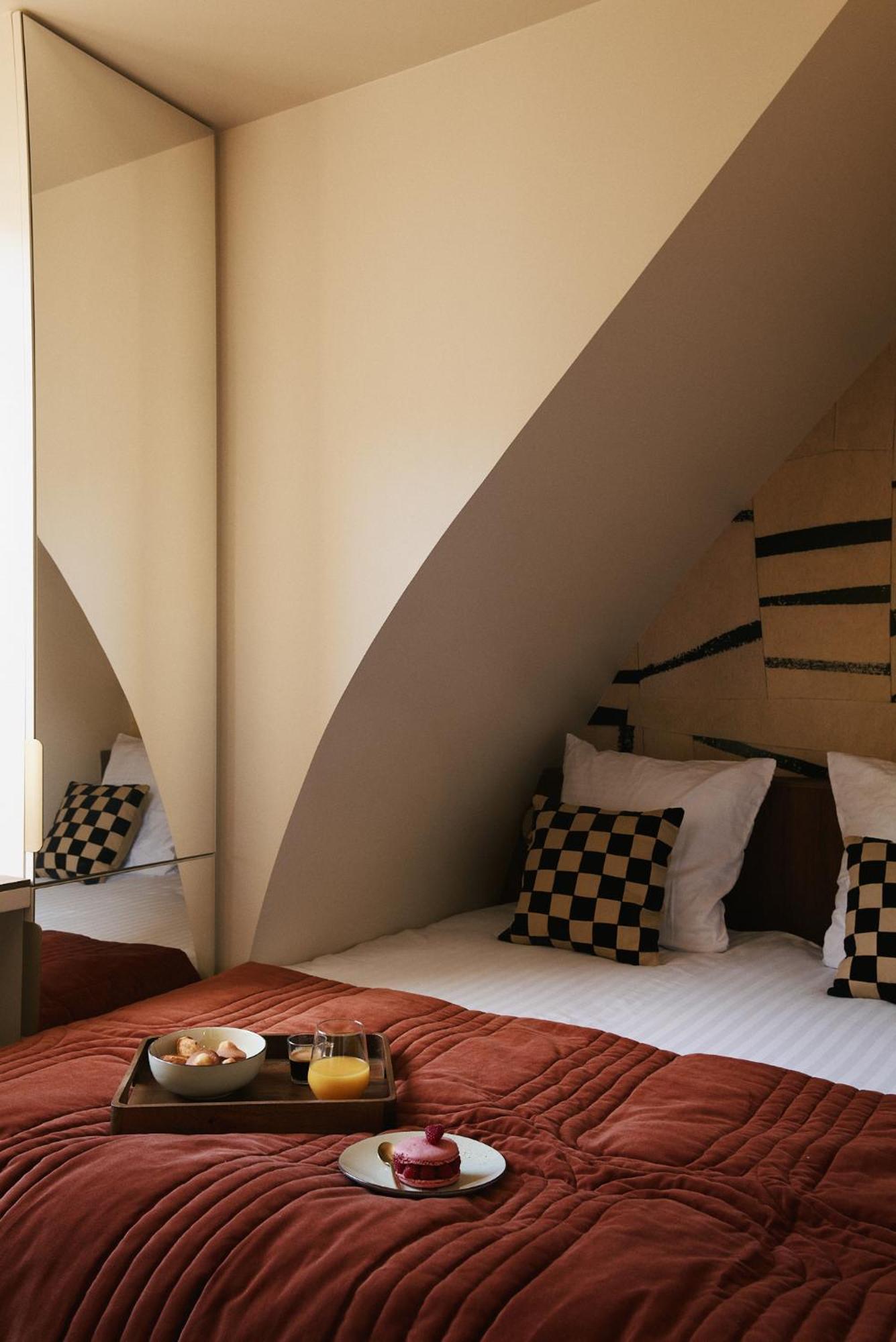 Lavie Maison - 33 Louvre Apartment Paris