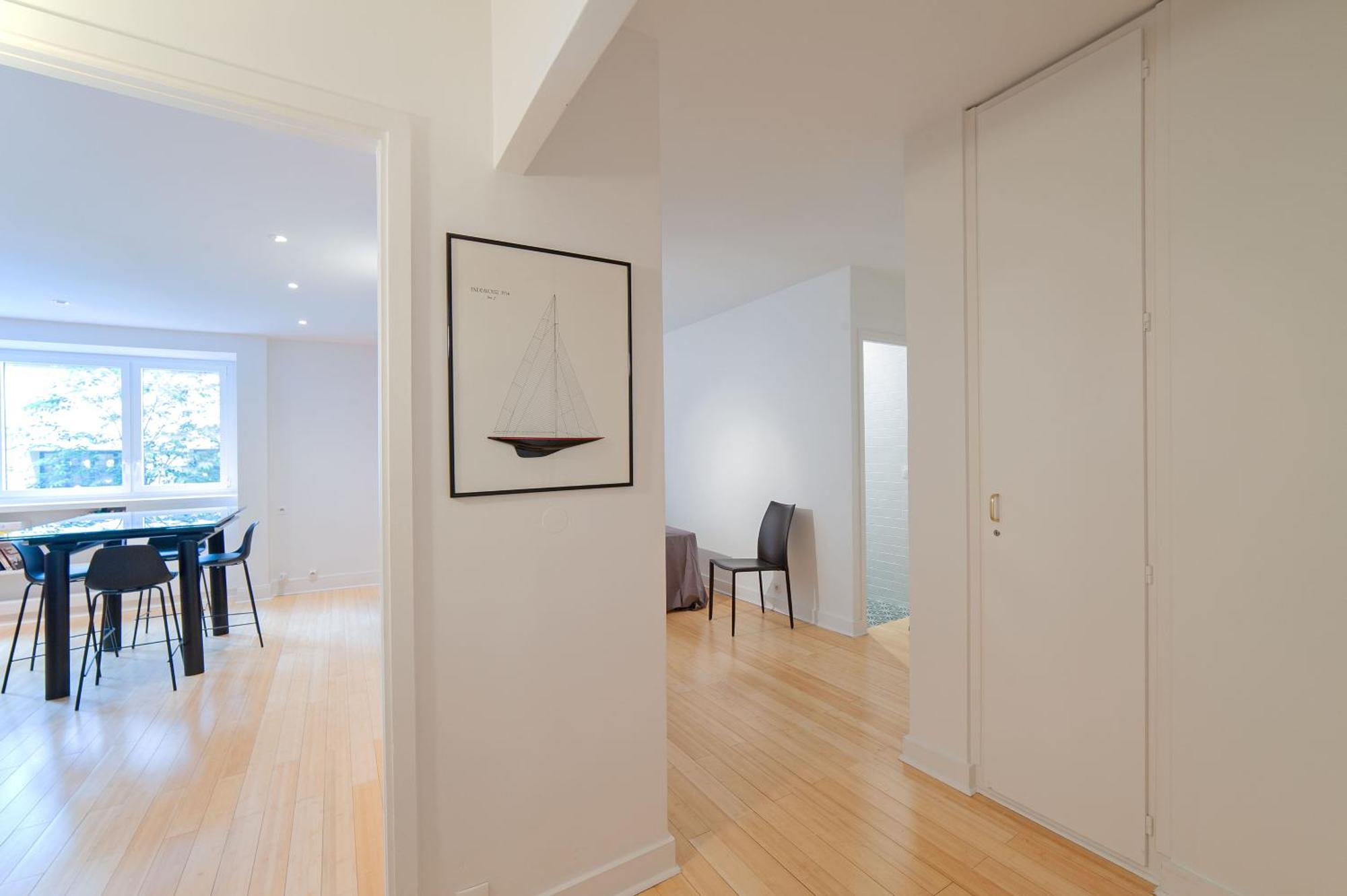 Large Pleasant Alcove In Center Appartement