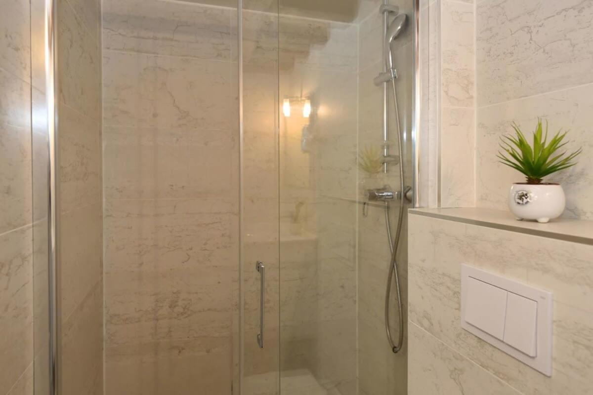 Appartement Parisien 20m2 En Face Du Musee Grevin - 2p - Flat-guest