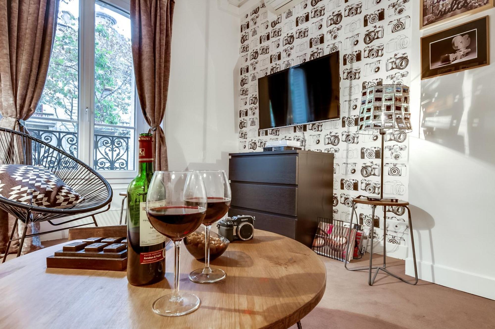 Sweett - Saint Germain Des Pres Paris