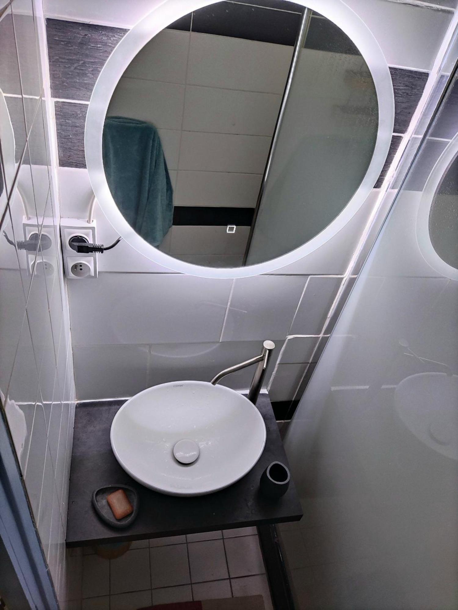 Confortable Pres Des Transports Appartement *