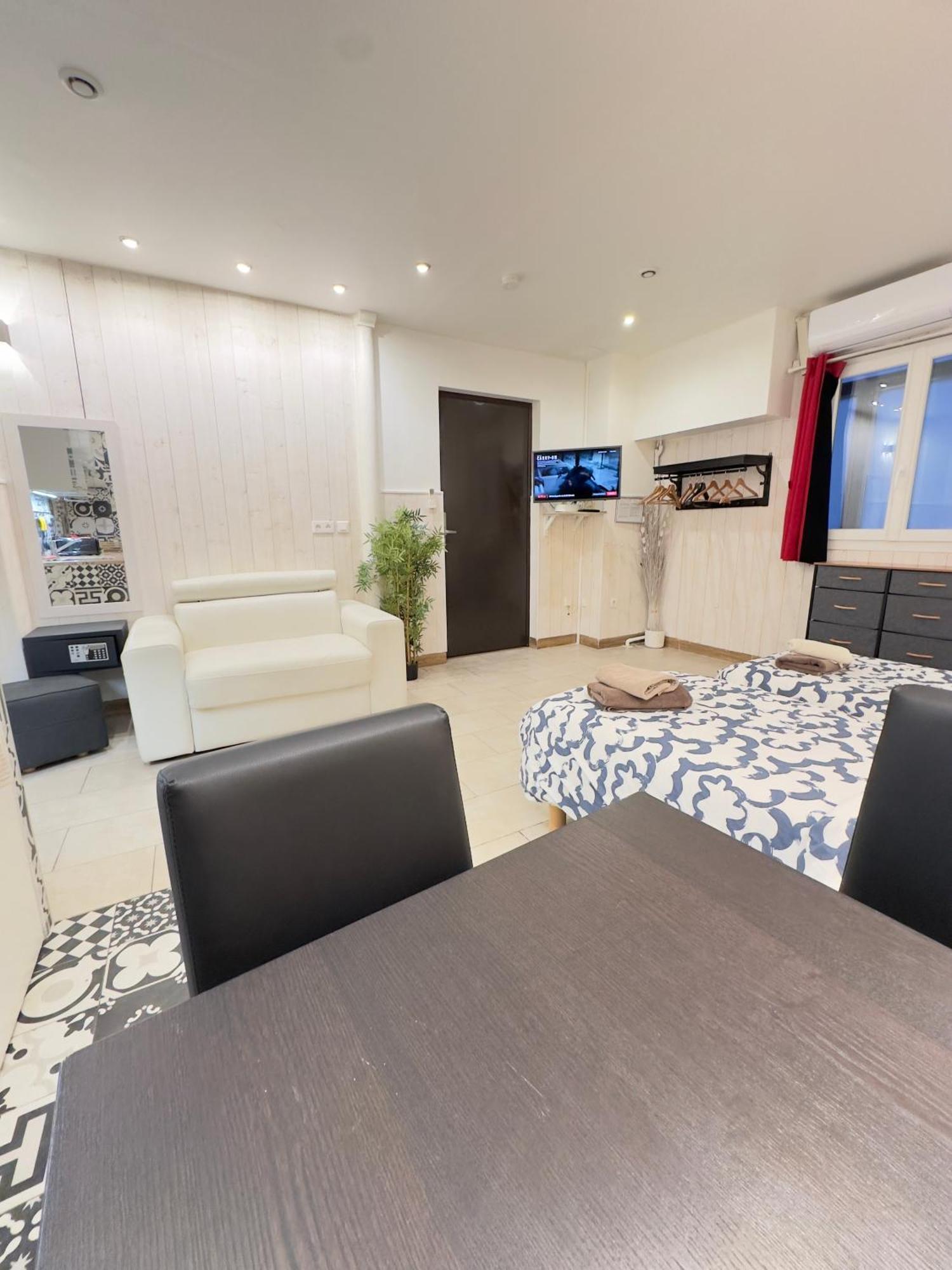 15 Ground Floor Apartment