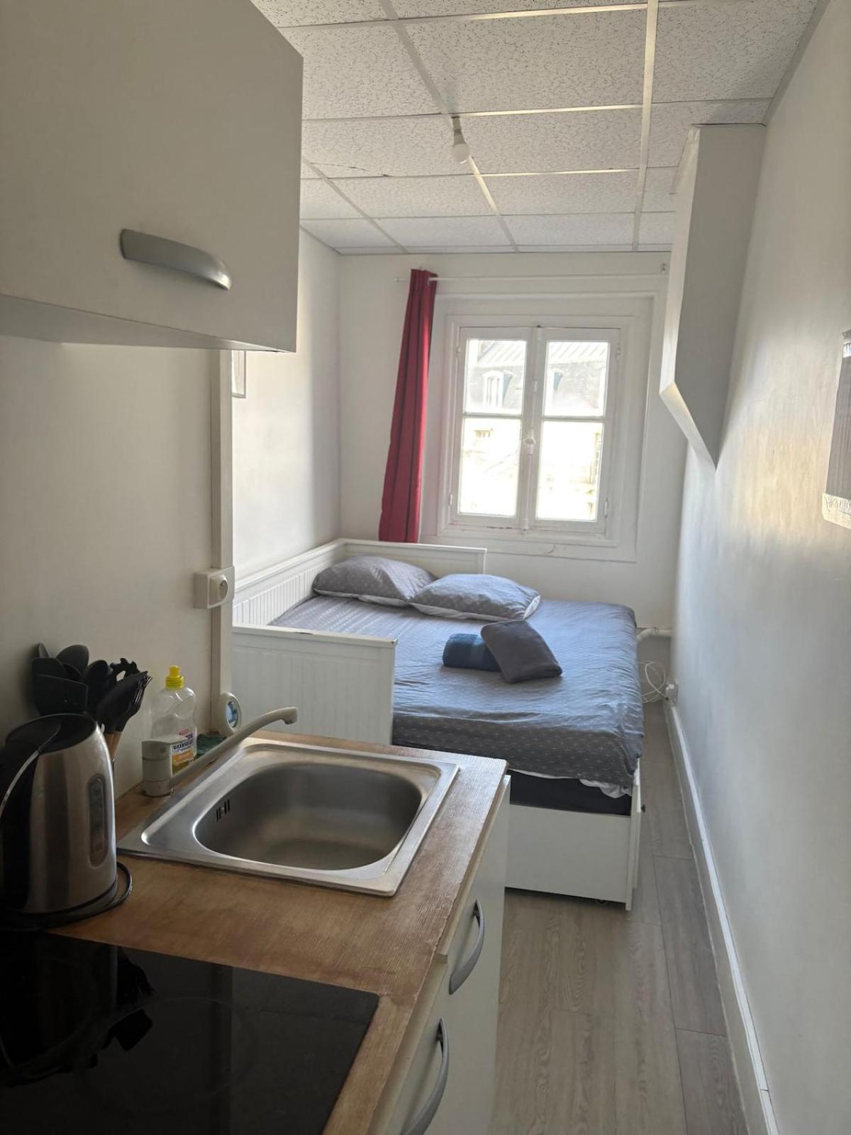 Cozy Nearby Champs Elysees 6 Apartment *